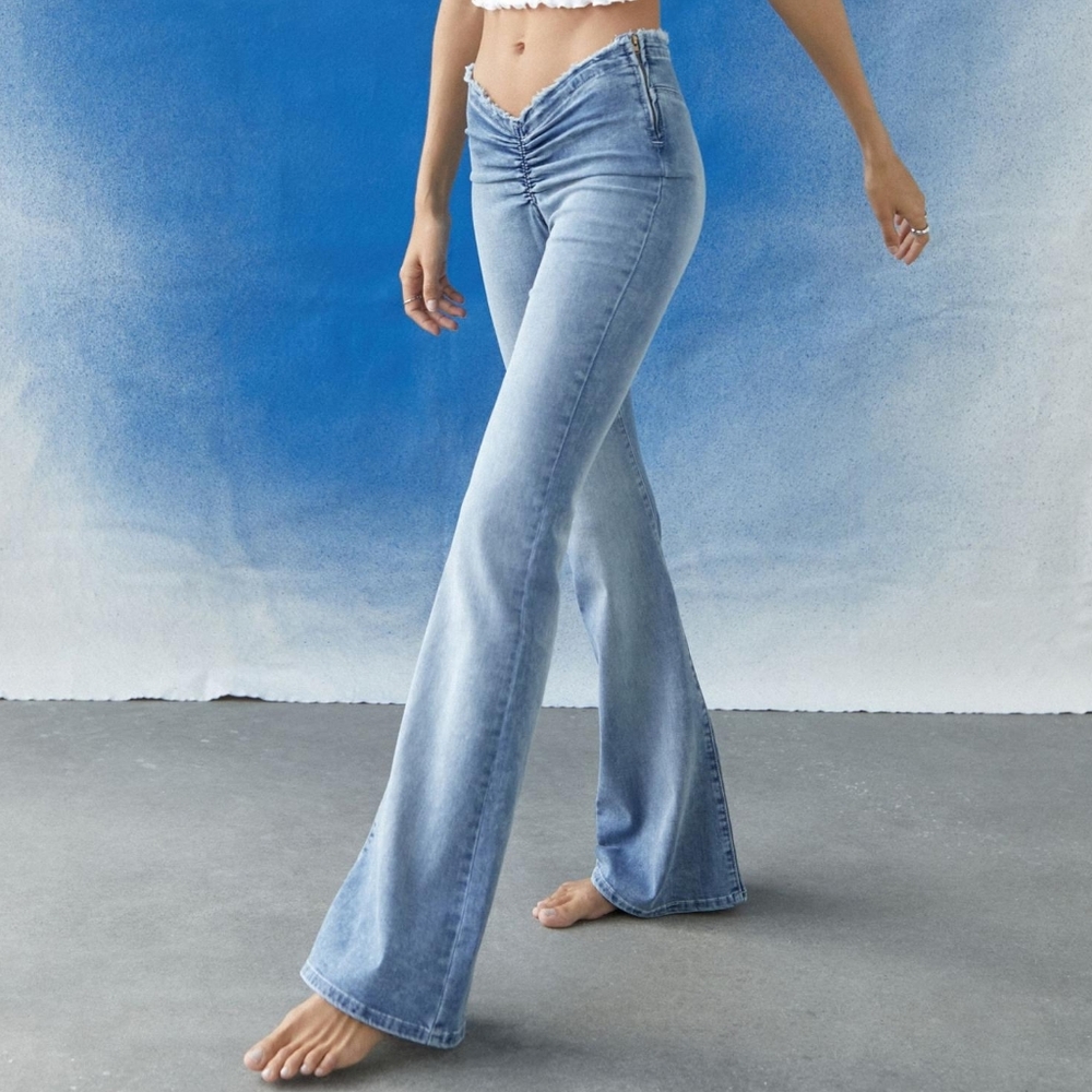 BDG Ruched V Front Flare Light Blue Jean